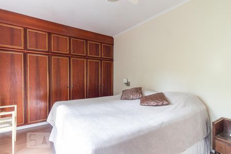 Dormitório de apartamento para alugar com 2 quartos, 75m² em Higienópolis, Porto Alegre