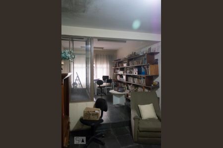 Casa à venda com 434m², 3 quartos e 4 vagas Casa à venda com 434m², 3 quartos e 4 vagasESCRITÓRIO