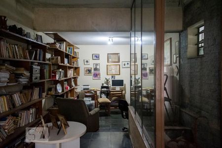 Casa à venda com 434m², 3 quartos e 4 vagas Casa à venda com 434m², 3 quartos e 4 vagasESCRITÓRIO