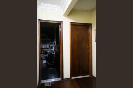 Casa à venda com 434m², 3 quartos e 4 vagas Casa à venda com 434m², 3 quartos e 4 vagasHALL