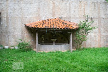 Casa à venda com 434m², 3 quartos e 4 vagas Casa à venda com 434m², 3 quartos e 4 vagasQUINTAL FUNDOS