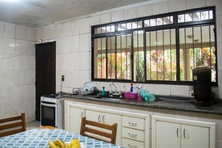 Casa à venda com 434m², 3 quartos e 4 vagas Casa à venda com 434m², 3 quartos e 4 vagasCOZINHA