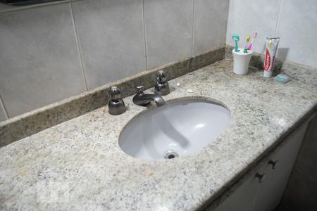 Casa à venda com 434m², 3 quartos e 4 vagas Casa à venda com 434m², 3 quartos e 4 vagasBANHEIRO SUITE