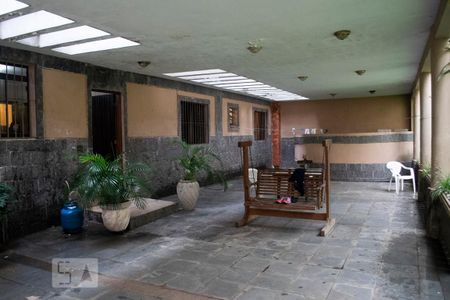 Casa à venda com 434m², 3 quartos e 4 vagas Casa à venda com 434m², 3 quartos e 4 vagasQUINTAL FUNDOS