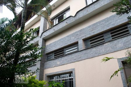 Casa à venda com 434m², 3 quartos e 4 vagas Casa à venda com 434m², 3 quartos e 4 vagasFACHADA INTERNA