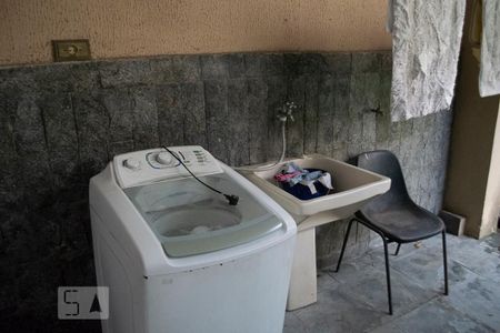 Casa à venda com 434m², 3 quartos e 4 vagas Casa à venda com 434m², 3 quartos e 4 vagasÁREA DE SERVIÇO