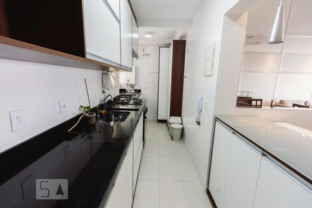 Apartamento à venda com 74m², 2 quartos e 1 vagaCozinha