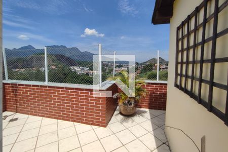 Apartamento à venda com 198m², 3 quartos e 2 vagasCobertura Área Externa