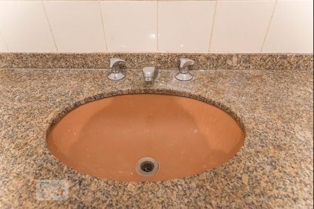 Apartamento à venda com 120m², 3 quartos e 1 vaga Apartamento à venda com 120m², 3 quartos e 1 vagaBanheiro Social - Pia