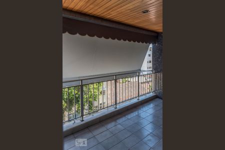 Apartamento à venda com 120m², 3 quartos e 1 vaga Apartamento à venda com 120m², 3 quartos e 1 vagaVaranda da Suíte