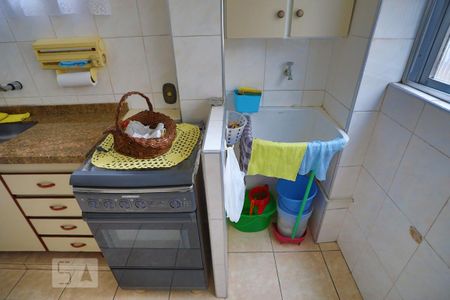 Apartamento para alugar com 70m², 2 quartos e 1 vagaTanque na Cozinha