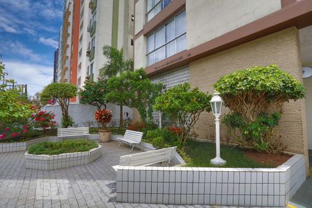 Apartamento para alugar com 70m², 2 quartos e 1 vagaEntrada do prédio