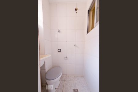 Banheiro de Serviço de apartamento para alugar com 3 quartos, 78m² em Lourdes, Belo Horizonte