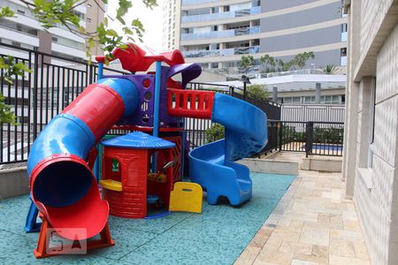 Apartamento para alugar com 96m², 3 quartos e 2 vagasPlayground