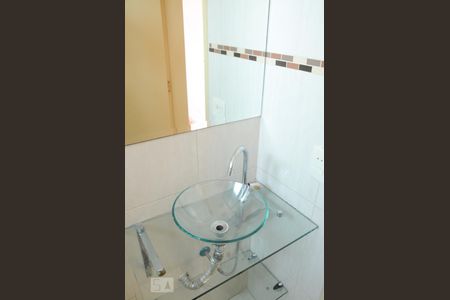 Apartamento para alugar com 72m², 2 quartos e 2 vagasBanheiro Social