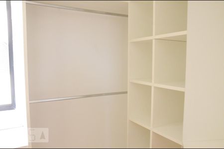 Apartamento para alugar com 72m², 2 quartos e 2 vagasCloset do quarto