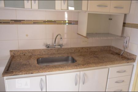 Apartamento para alugar com 72m², 2 quartos e 2 vagasCozinha