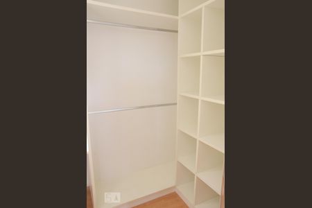 Apartamento para alugar com 72m², 2 quartos e 2 vagasCloset do quarto