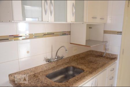 Apartamento para alugar com 72m², 2 quartos e 2 vagasCozinha