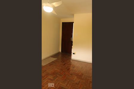 Detalhe Sala de apartamento à venda com 2 quartos, 50m² em Fátima, Niterói