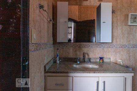 Casa à venda com 190m², 3 quartos e 3 vagasBanheiro da Suíte 1