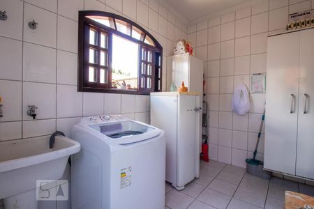 Casa à venda com 190m², 3 quartos e 3 vagasÁrea de Serviço