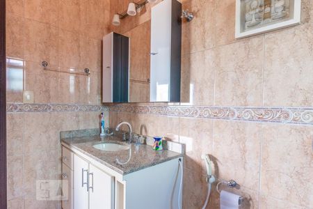 Casa à venda com 190m², 3 quartos e 3 vagasBanheiro da Suíte 1