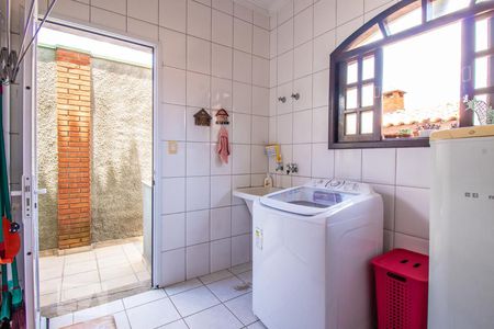 Casa à venda com 190m², 3 quartos e 3 vagasÁrea de Serviço