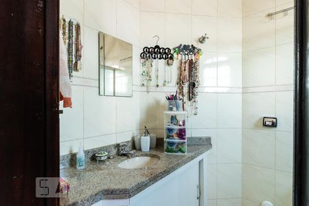 Casa à venda com 190m², 3 quartos e 3 vagasBanheiro da Suíte 2