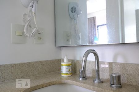 Apartamento à venda com 40m², 1 quarto e 1 vagaBanheiro