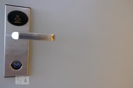 Apartamento à venda com 40m², 1 quarto e 1 vagaSala - fechadura eletrônica