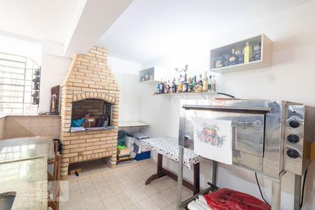 Casa à venda com 354m², 4 quartos e 6 vagasChurrasqueira