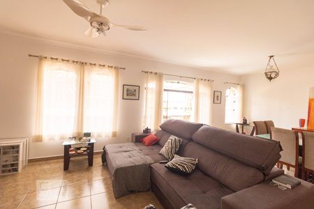 Sala de casa à venda com 4 quartos, 354m² em Vila Gilda, Santo André