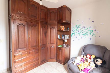 Casa à venda com 354m², 4 quartos e 6 vagasQuarto 3