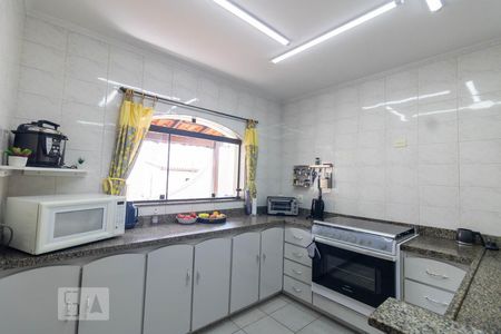 Casa à venda com 354m², 4 quartos e 6 vagasCozinha