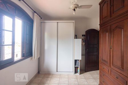 Casa à venda com 354m², 4 quartos e 6 vagasQuarto 3