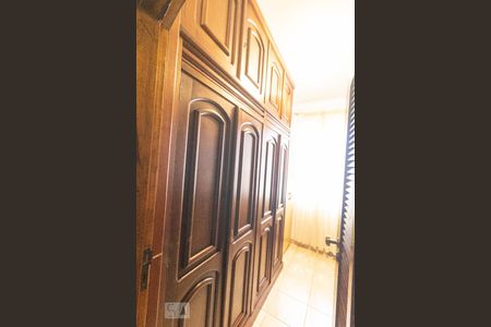 Casa à venda com 354m², 4 quartos e 6 vagasQuarto