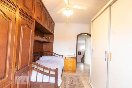 Casa à venda com 354m², 4 quartos e 6 vagasQuarto 2