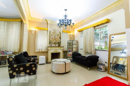 Sala de casa à venda com 5 quartos, 500m² em Vila Mariana, São Paulo