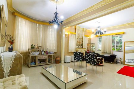 Sala de casa à venda com 5 quartos, 500m² em Vila Mariana, São Paulo