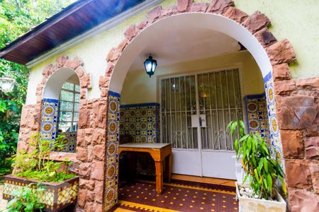 Casa à venda com 500m², 5 quartos e 5 vagasEntrada da Casa
