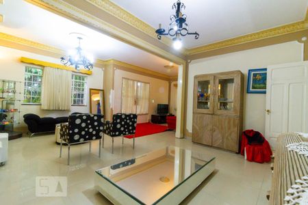 Casa à venda com 500m², 5 quartos e 5 vagasSala