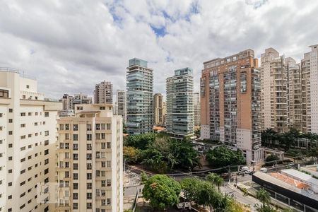 Vista de apartamento à venda com 2 quartos, 66m² em Vila Uberabinha, São Paulo