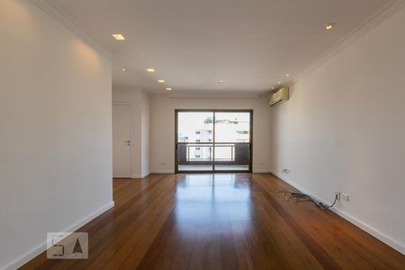 Sala de apartamento à venda com 3 quartos, 137m² em Indianópolis, São Paulo