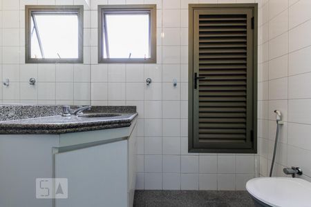 Apartamento à venda com 137m², 3 quartos e 2 vagasBanheiro 2