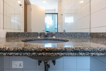 Apartamento à venda com 137m², 3 quartos e 2 vagasBanheiro Suite