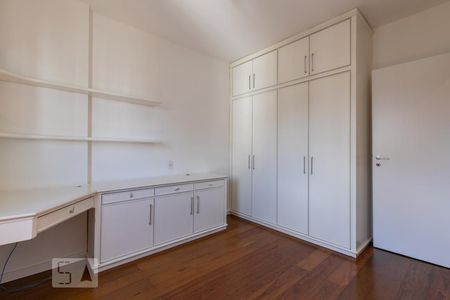 Apartamento à venda com 137m², 3 quartos e 2 vagasQuarto 3