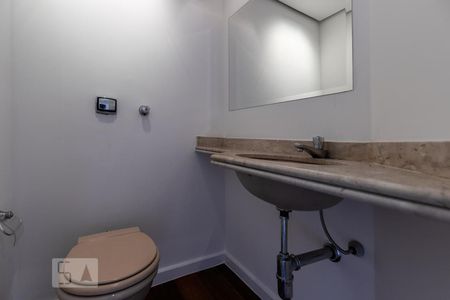 Lavabo de apartamento à venda com 3 quartos, 137m² em Indianópolis, São Paulo
