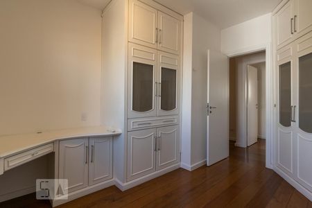 Apartamento à venda com 137m², 3 quartos e 2 vagasQuarto 2