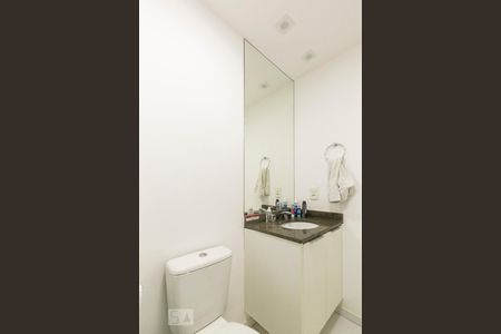Studio para alugar com 47m², 1 quarto e 1 vaga Studio para alugar com 47m², 1 quarto e 1 vagaBanheiro